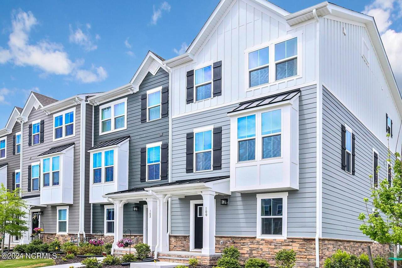 100 Fost Boulevard - Photo 1