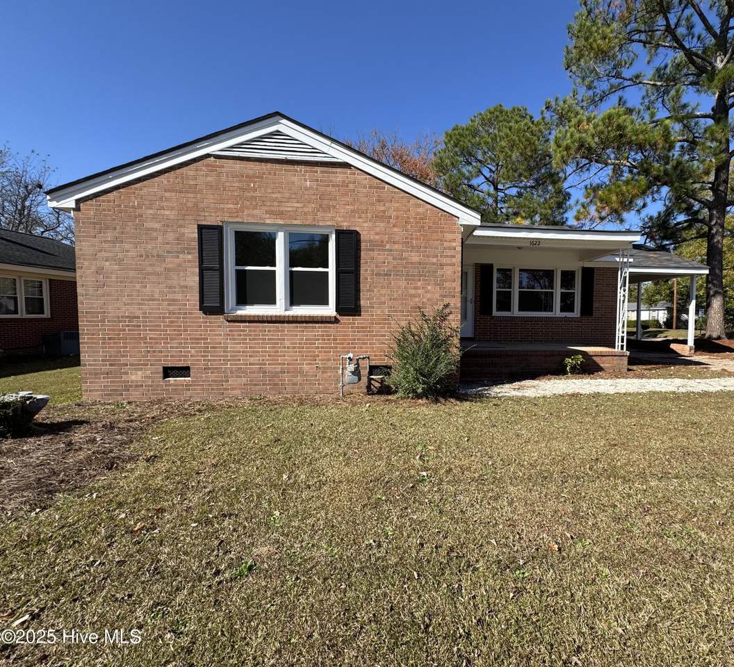 1622 Raleigh Boulevard - Photo 1