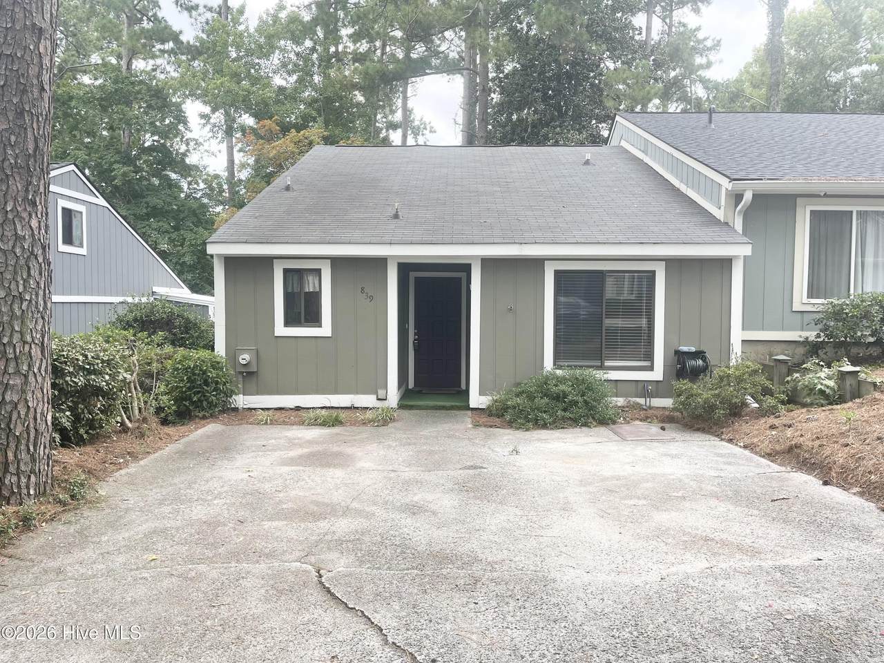 839 Wimbledon Drive - Photo 1