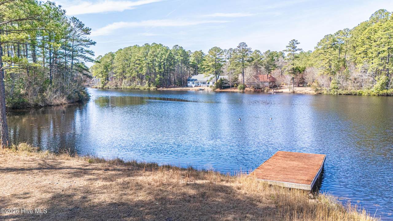 305 Lakewood Drive - Photo 1