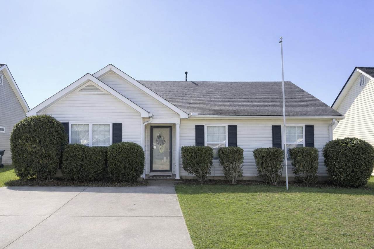 652 Devon Road - Photo 1