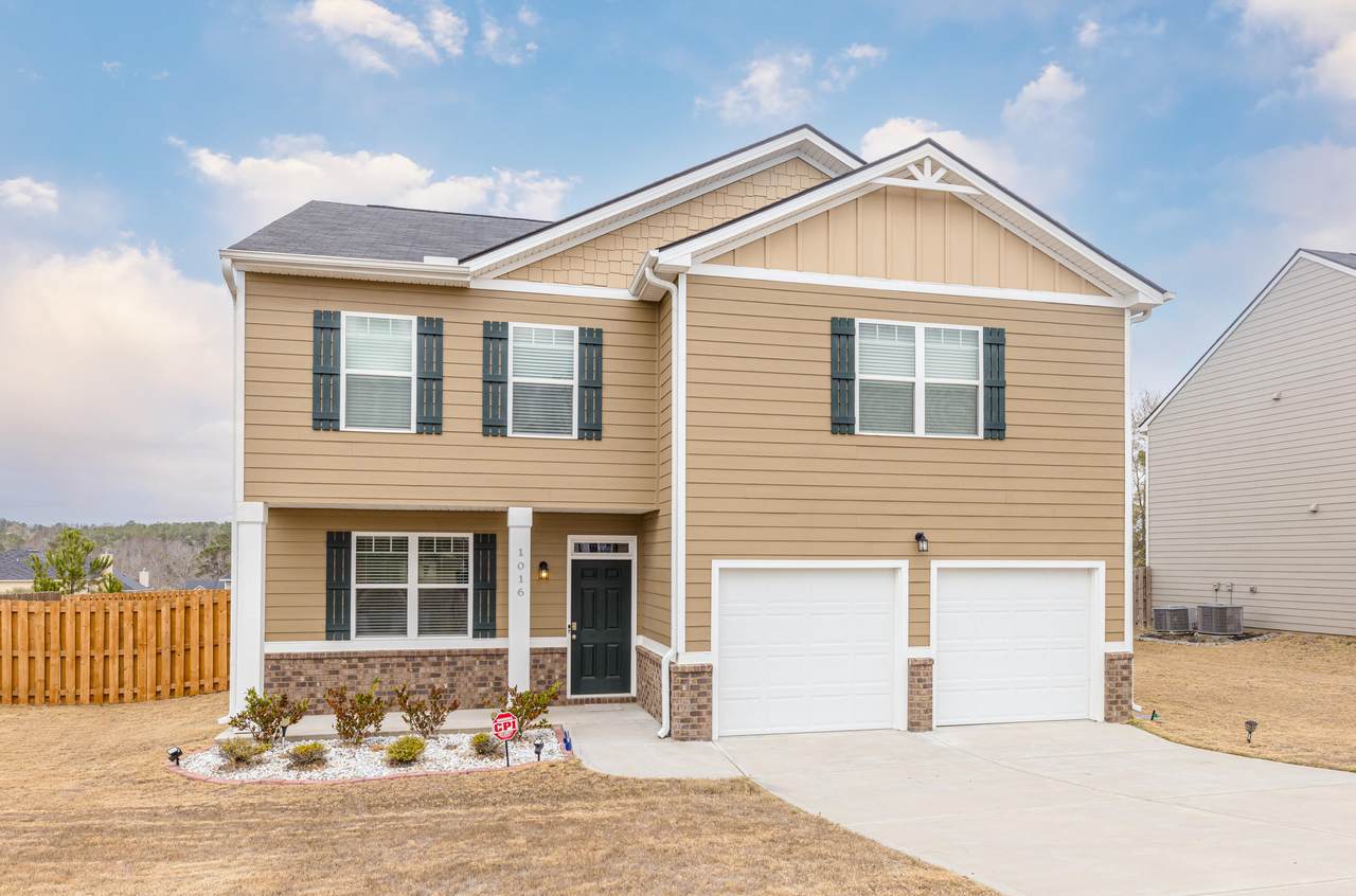 1016 Sherwood Lane - Photo 1