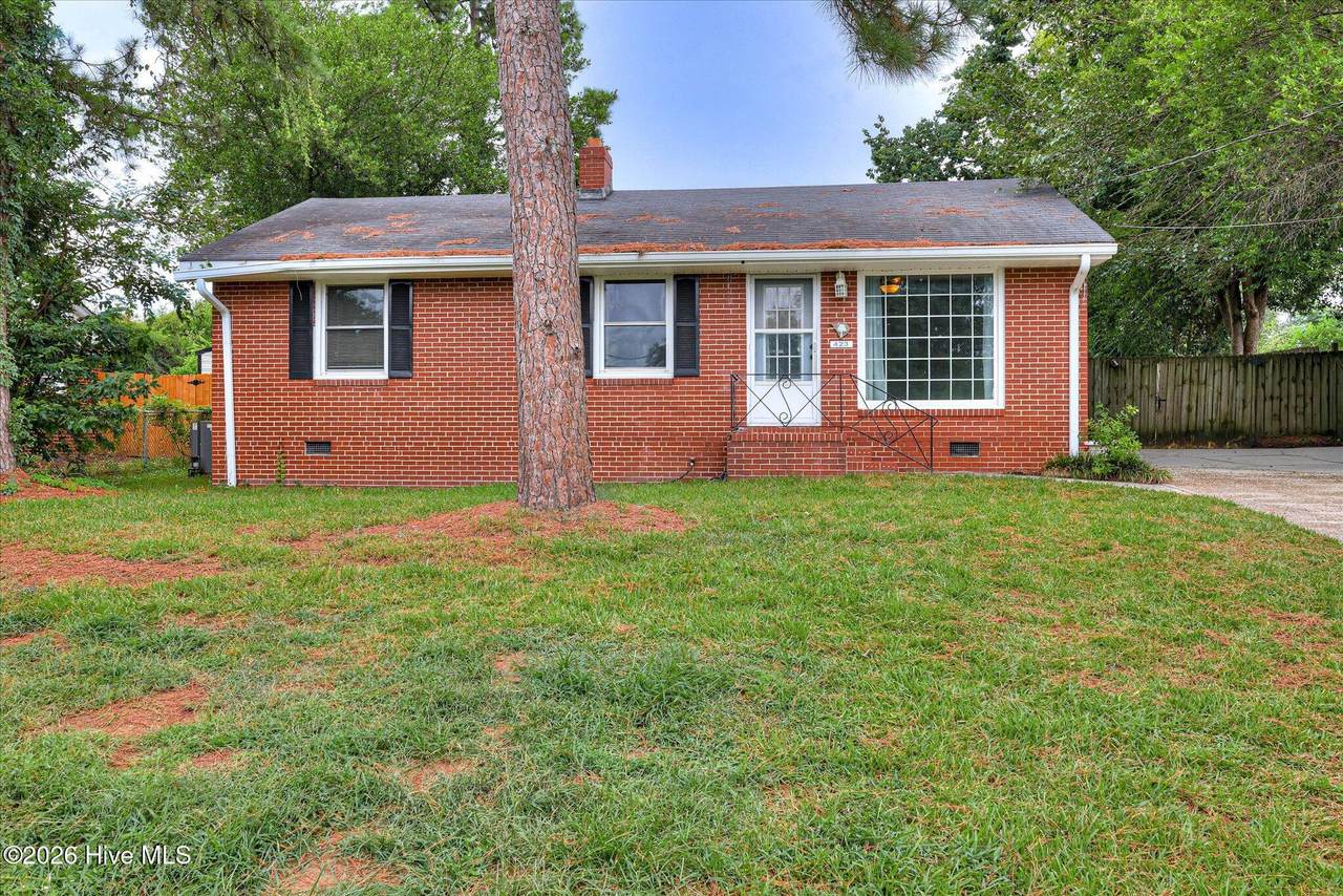423 Audubon Circle - Photo 1