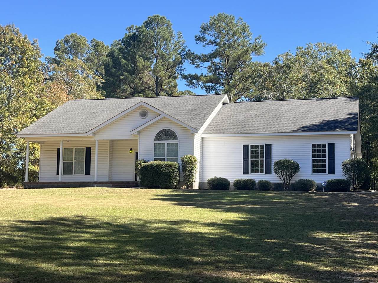 110 Stratford Lane - Photo 1