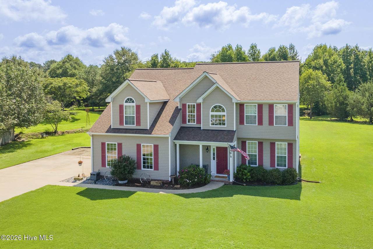 104 Waterway Court - Photo 1