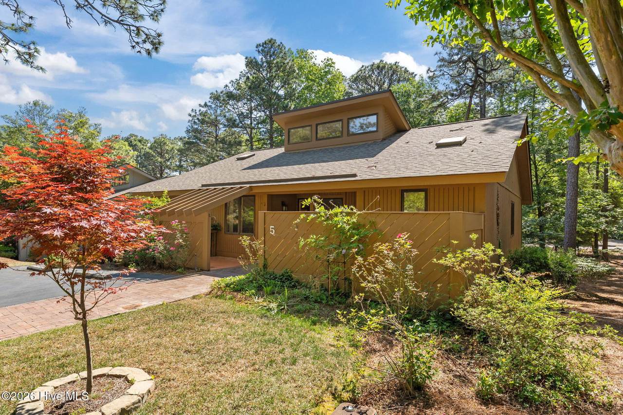 5 Village By The Lake Lane - Photo 1