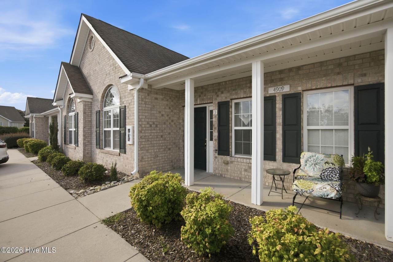4909 Dreamweaver Court - Photo 1
