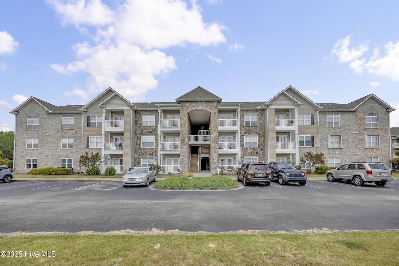 618 Condo Club Drive - Photo 1