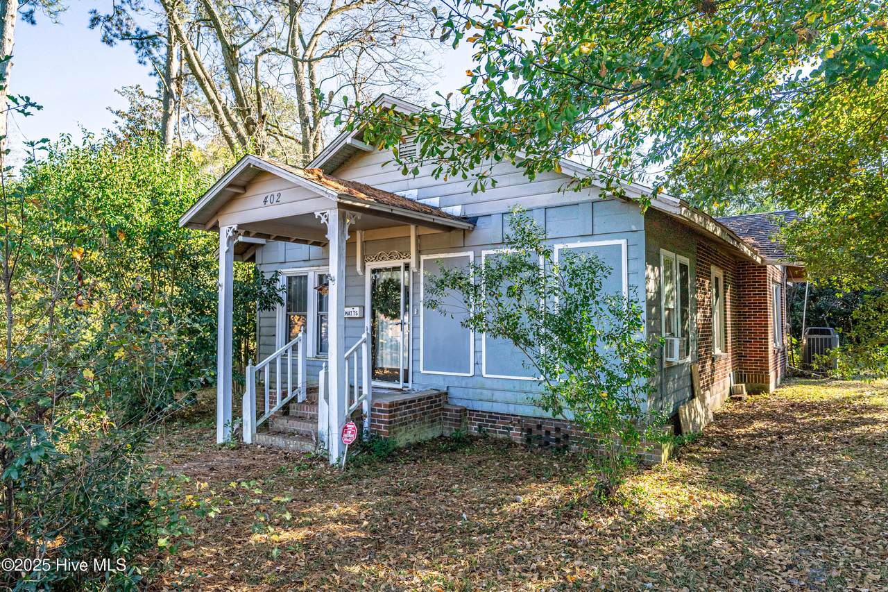 402 2nd Avenue - Photo 1