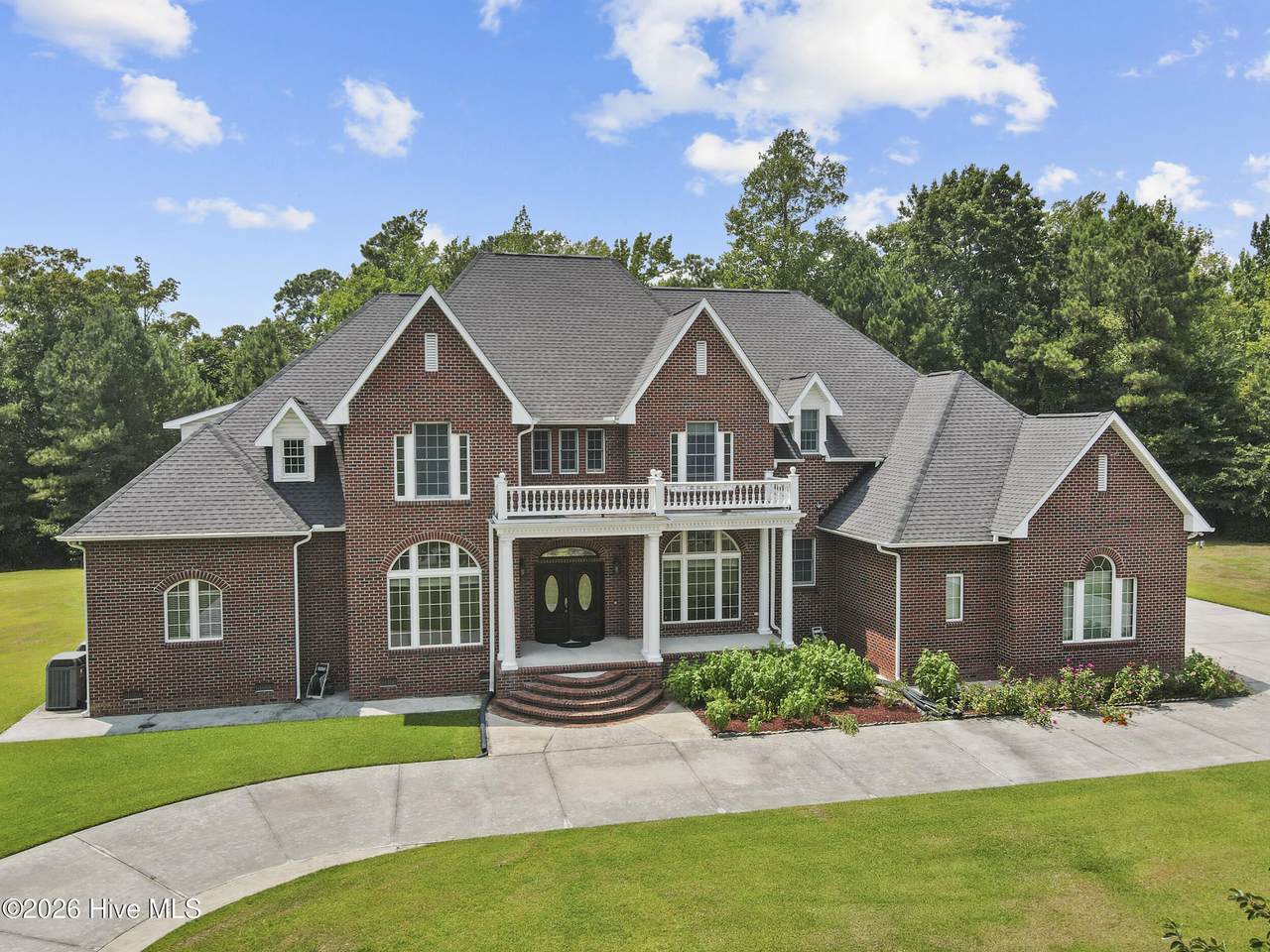 102 Spencer Court - Photo 1
