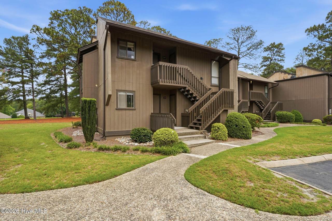 10 Pine Tree Road - Photo 1