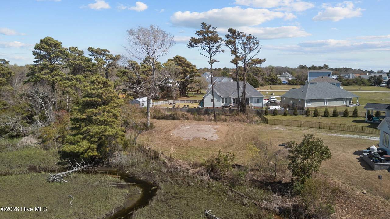 662 Fishermans Point - Photo 1