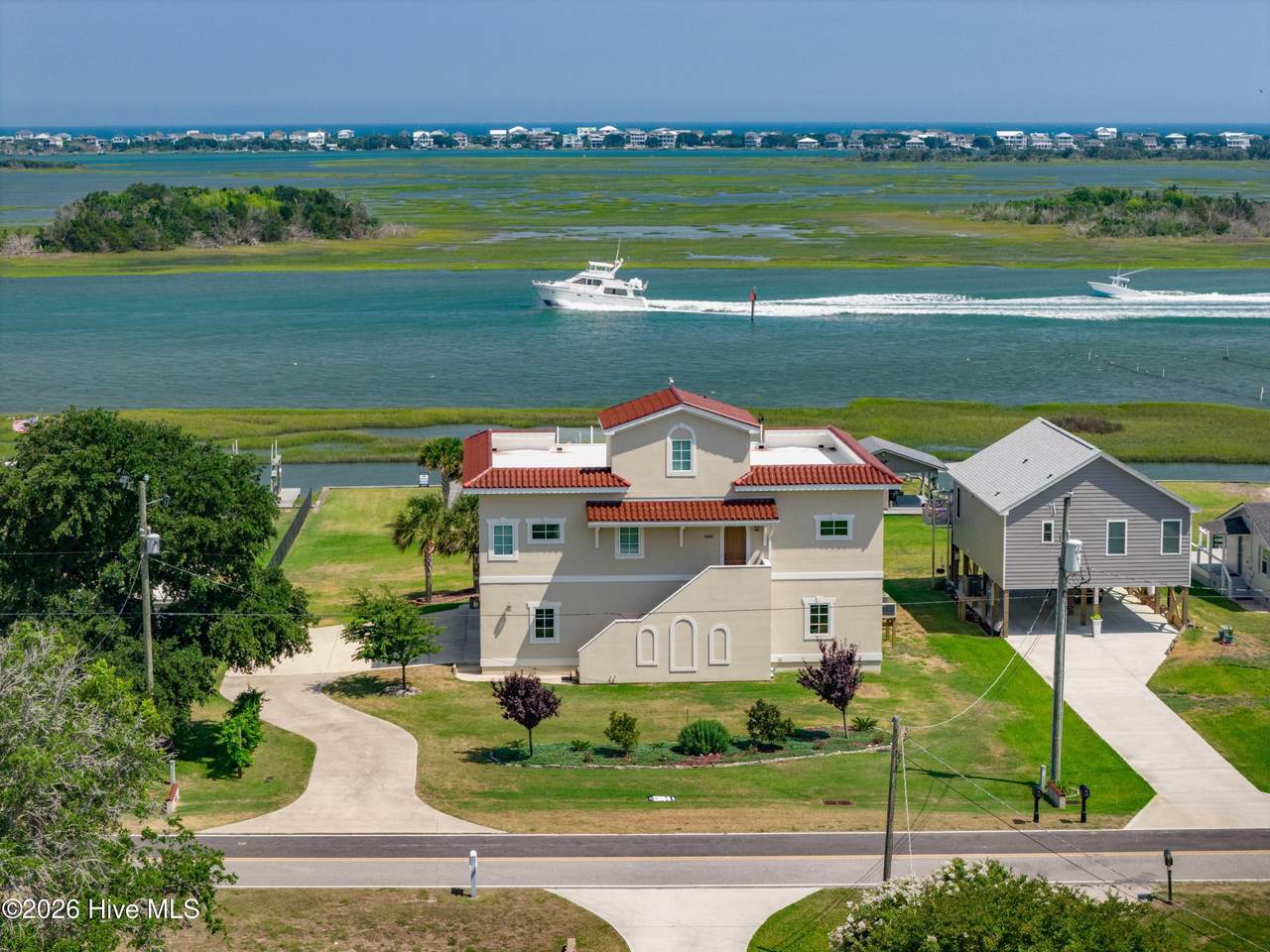 1044 Mallard Bay Drive - Photo 1