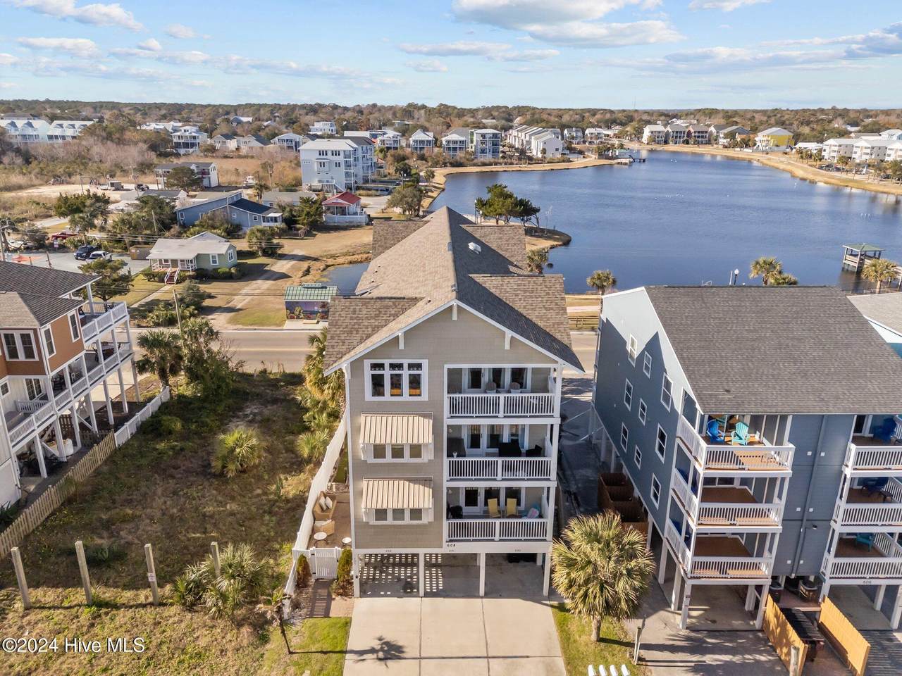 608 Carolina Beach Avenue - Photo 1