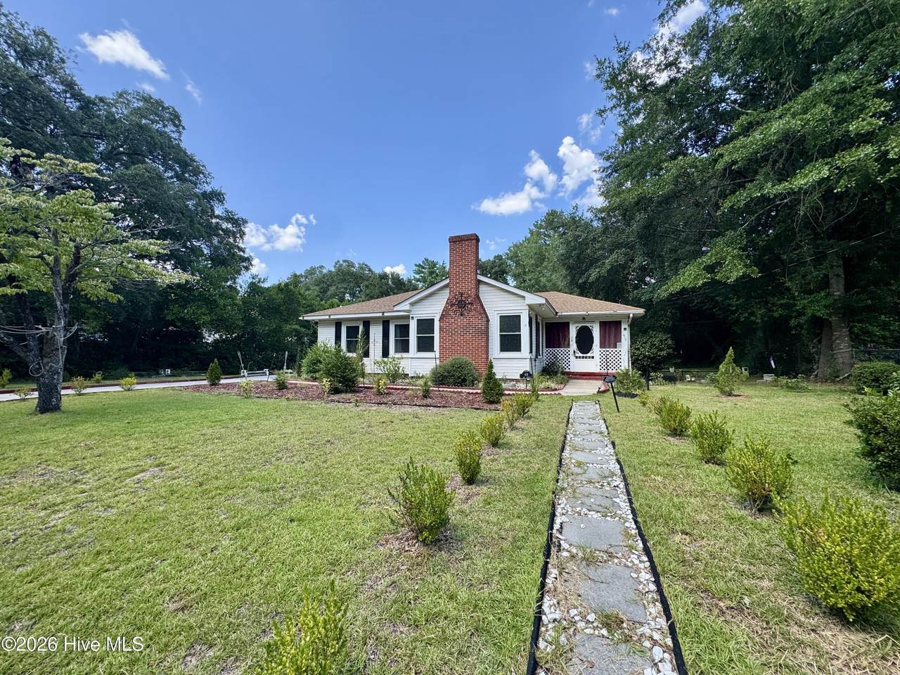 418 Oak Avenue - Photo 1