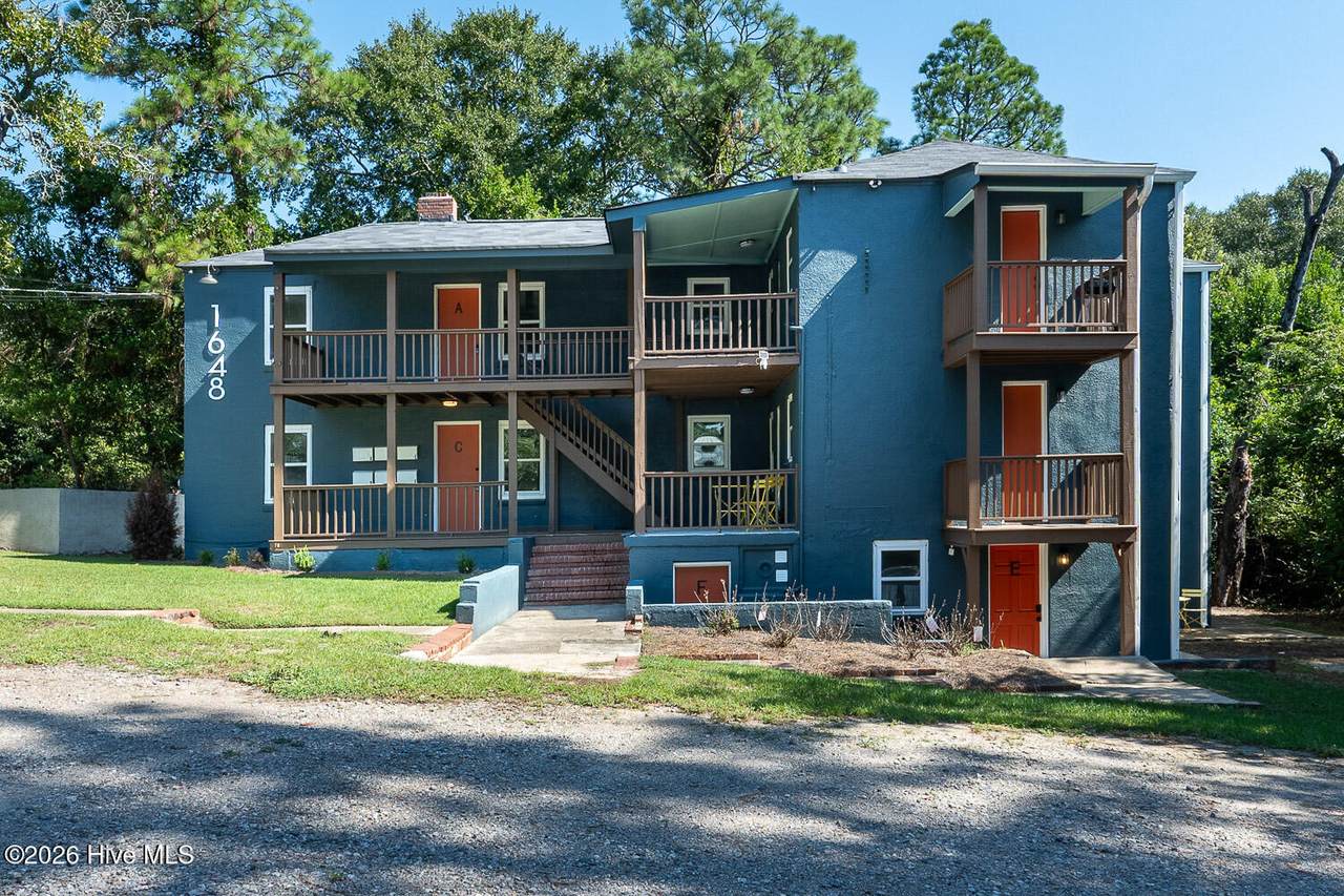 1648 Wycliffe Street - Photo 1