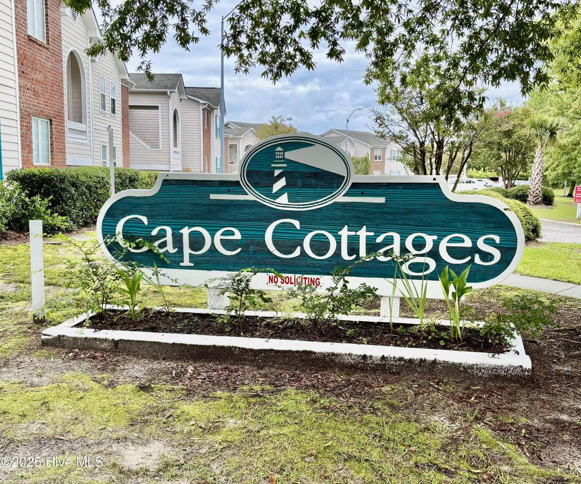 909 Litchfield Way - Photo 1