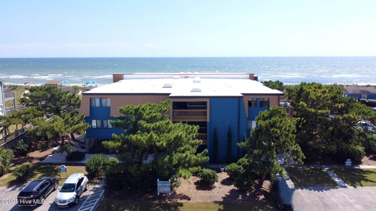 275 First Street - Photo 1