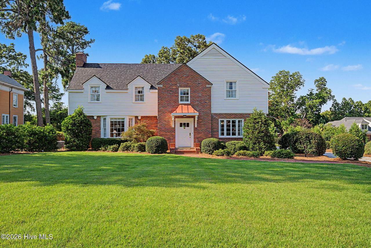 2521 Walton Way - Photo 1