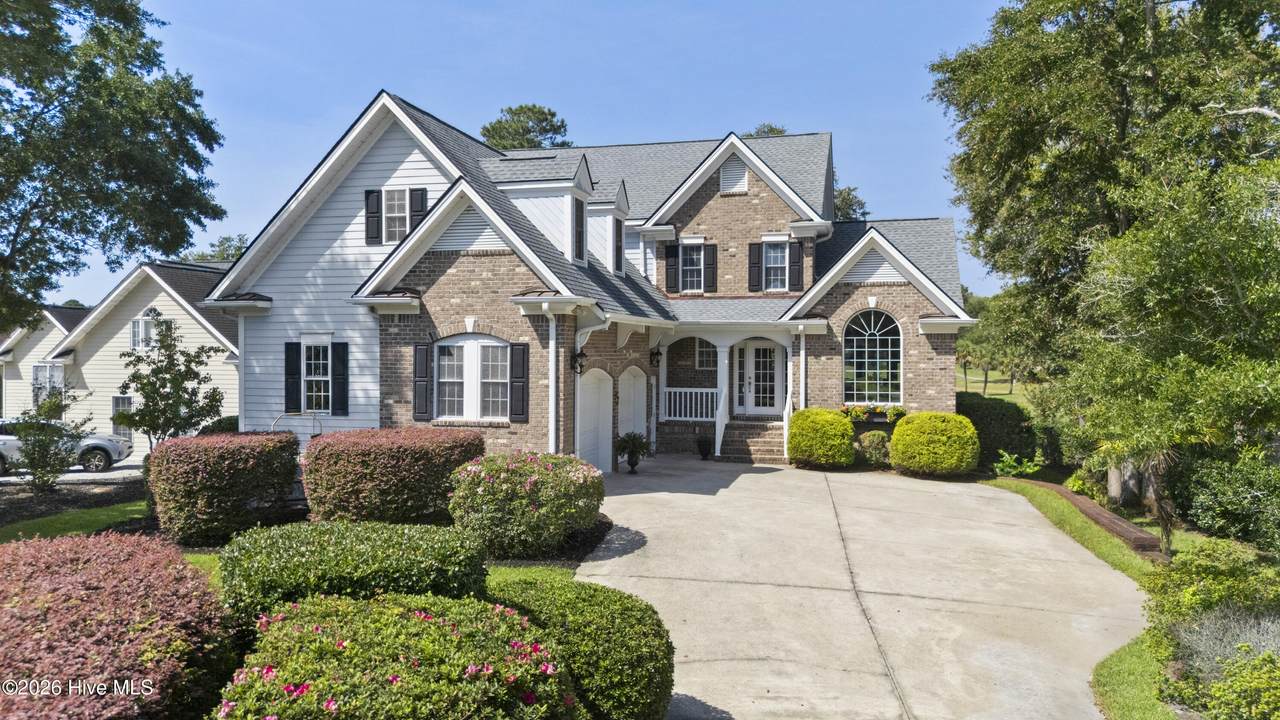 194 Edgewater Circle - Photo 1