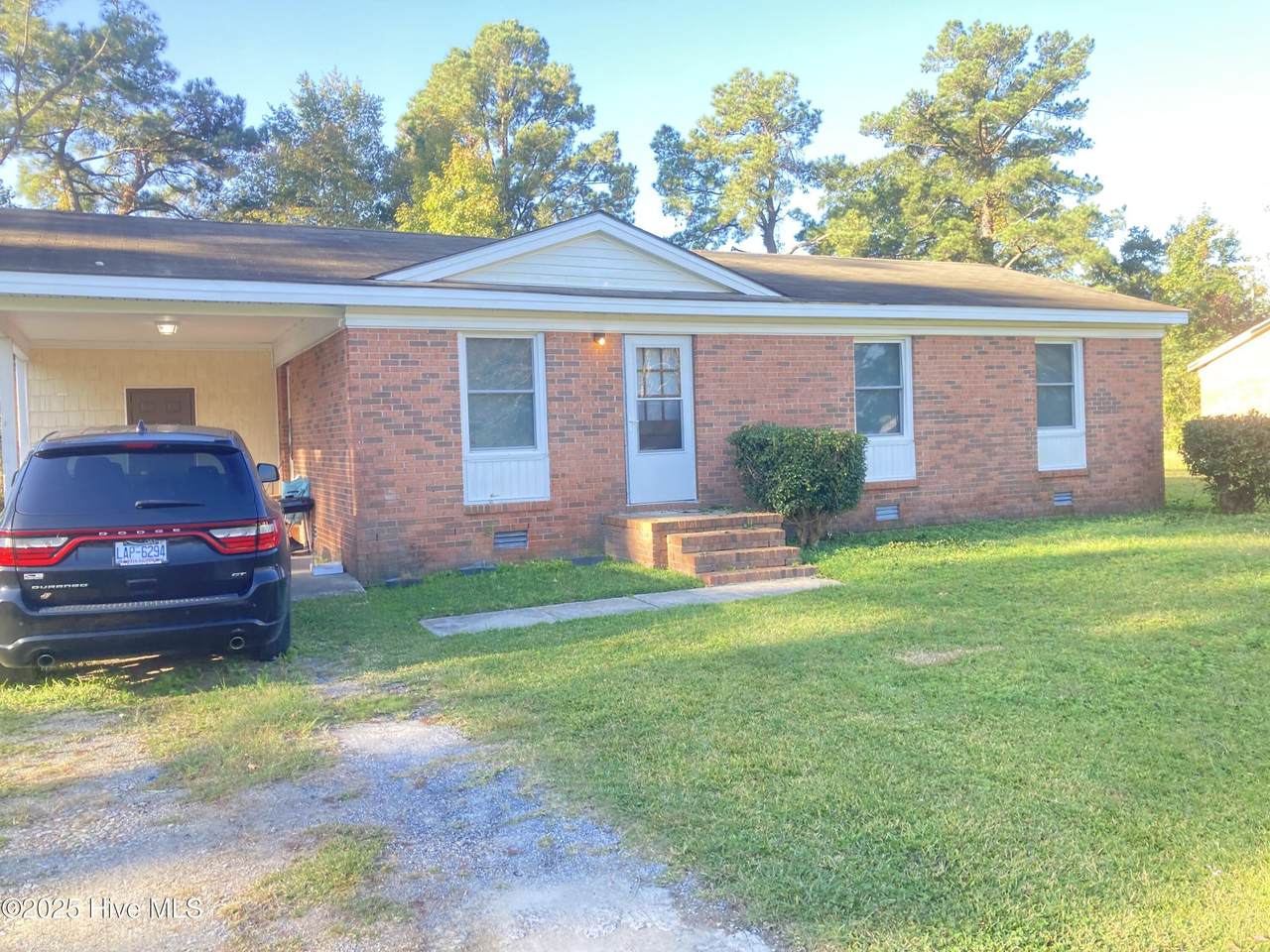 1405 Mockingbird Lane - Photo 1