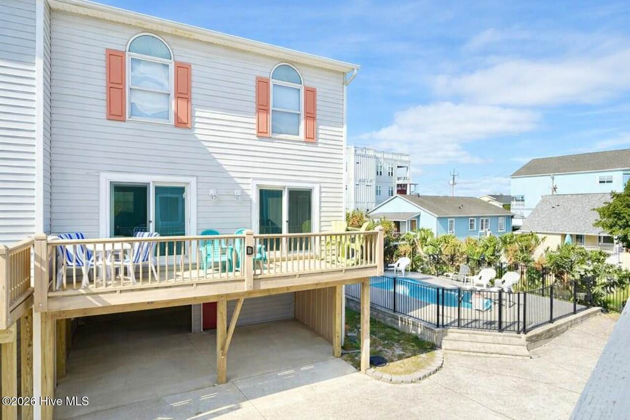 511 Carolina Beach Avenue - Photo 1
