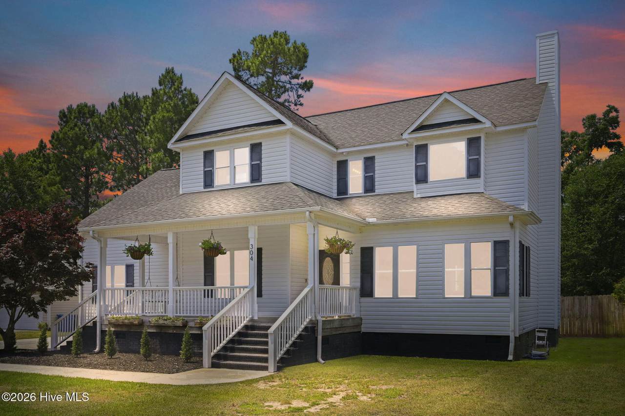 304 Marine Drive - Photo 1