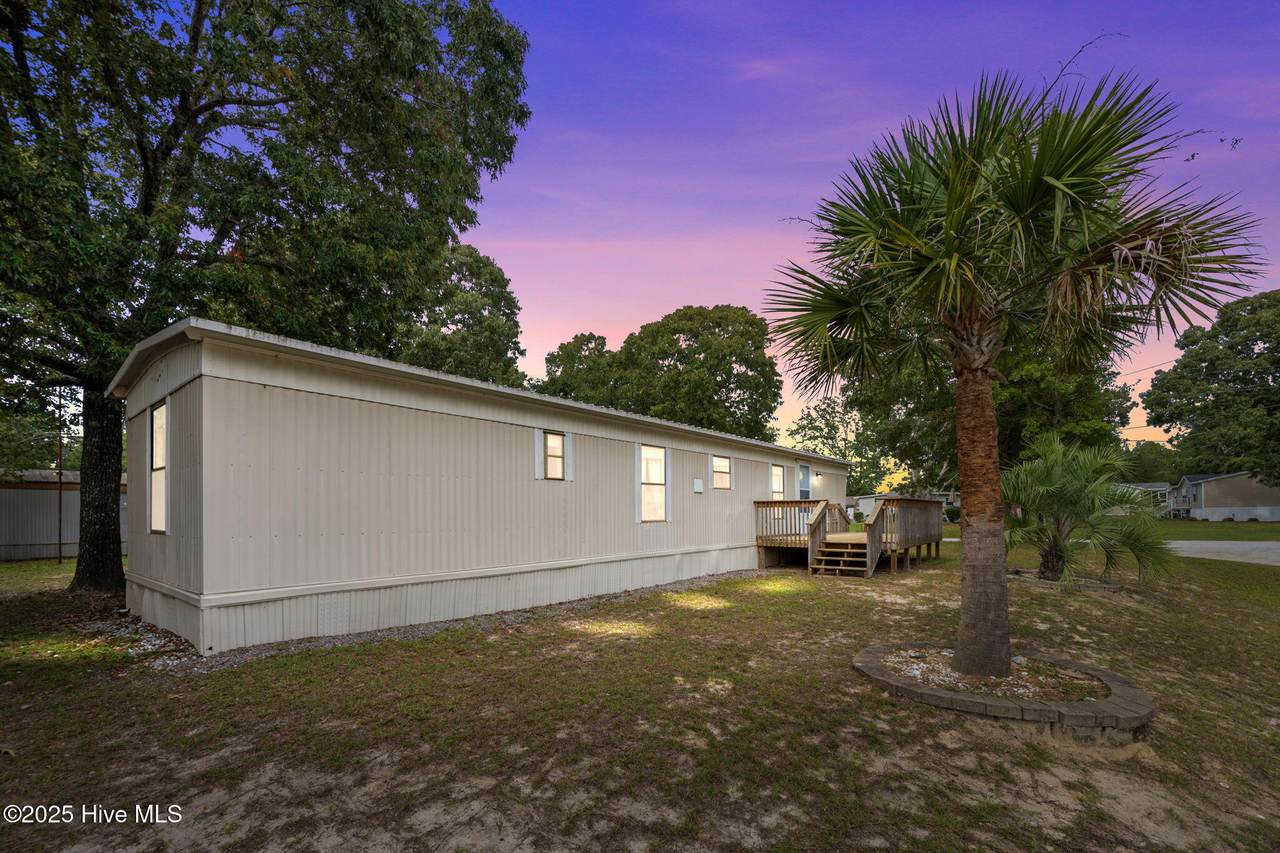 618 Creek Drive - Photo 1