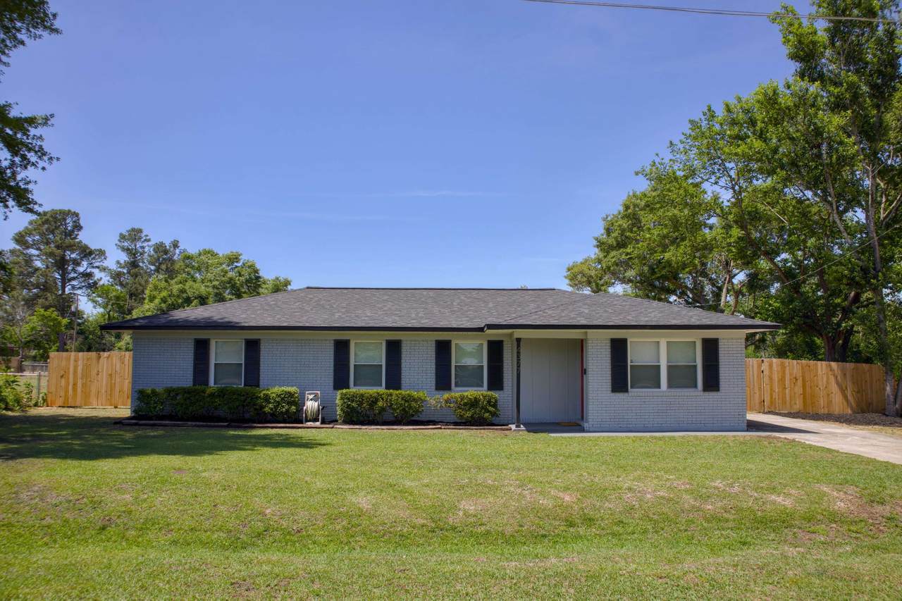 4377 Saxon Drive - Photo 1