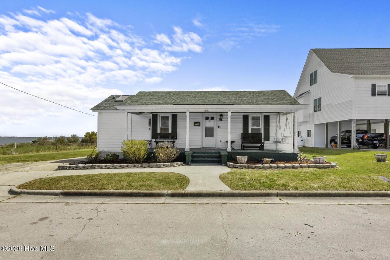 508 11th Street - Photo 1