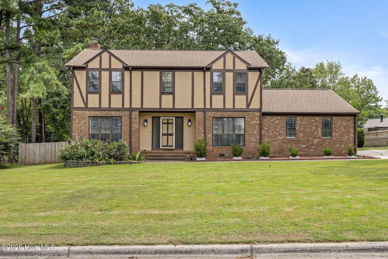 124 Wood Creek Drive - Photo 1