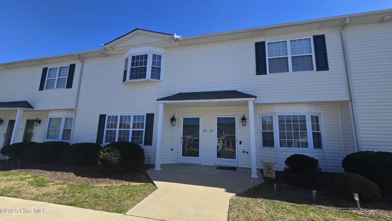 1205 Cross Creek Circle - Photo 1