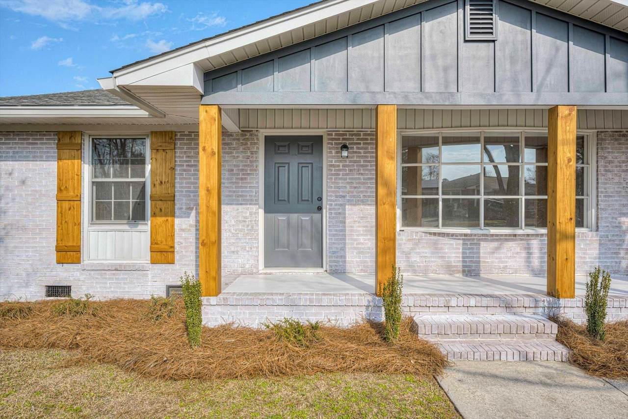 254 Hinman Drive - Photo 1