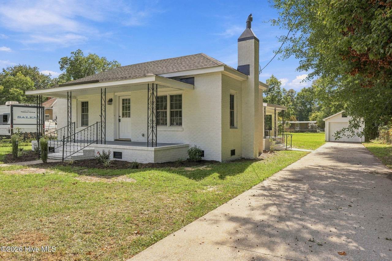 402 Front Street - Photo 1