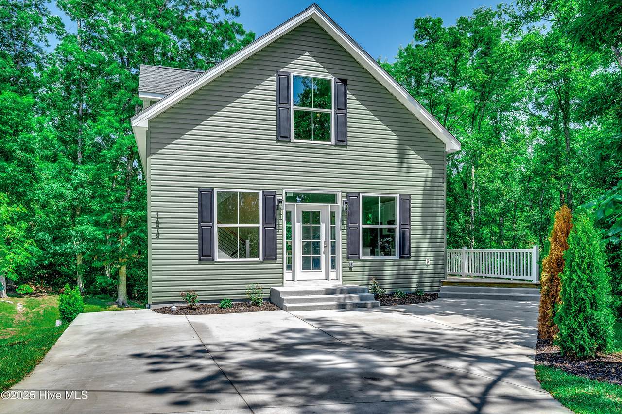 1673 Carriage Lane Lane - Photo 1