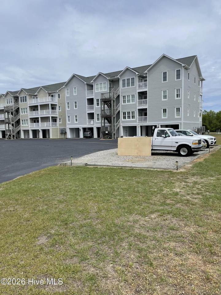 417 Captains Cove - Photo 1