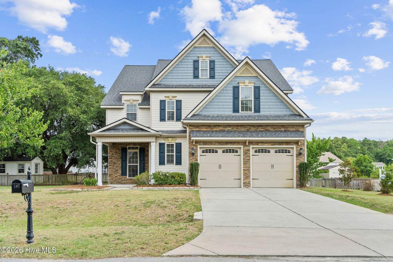 107 Camelot Drive - Photo 1