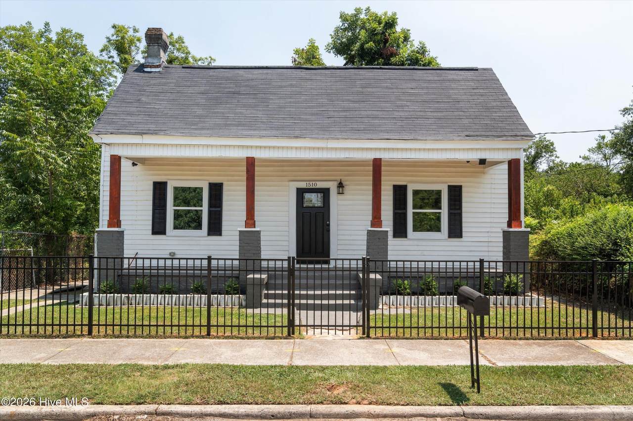 1510 Chestnut Street - Photo 1