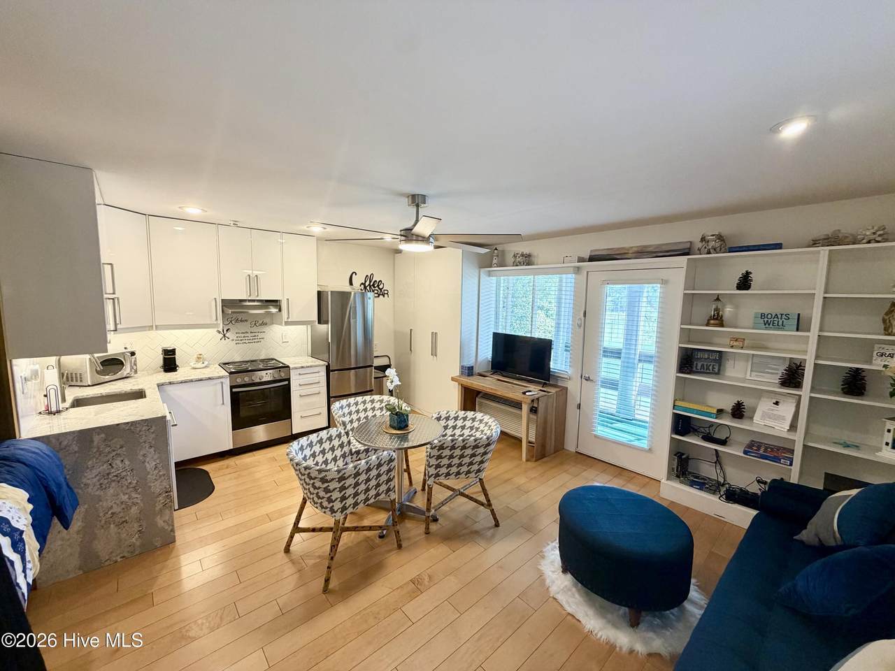 6225 Harbourside Drive - Photo 1