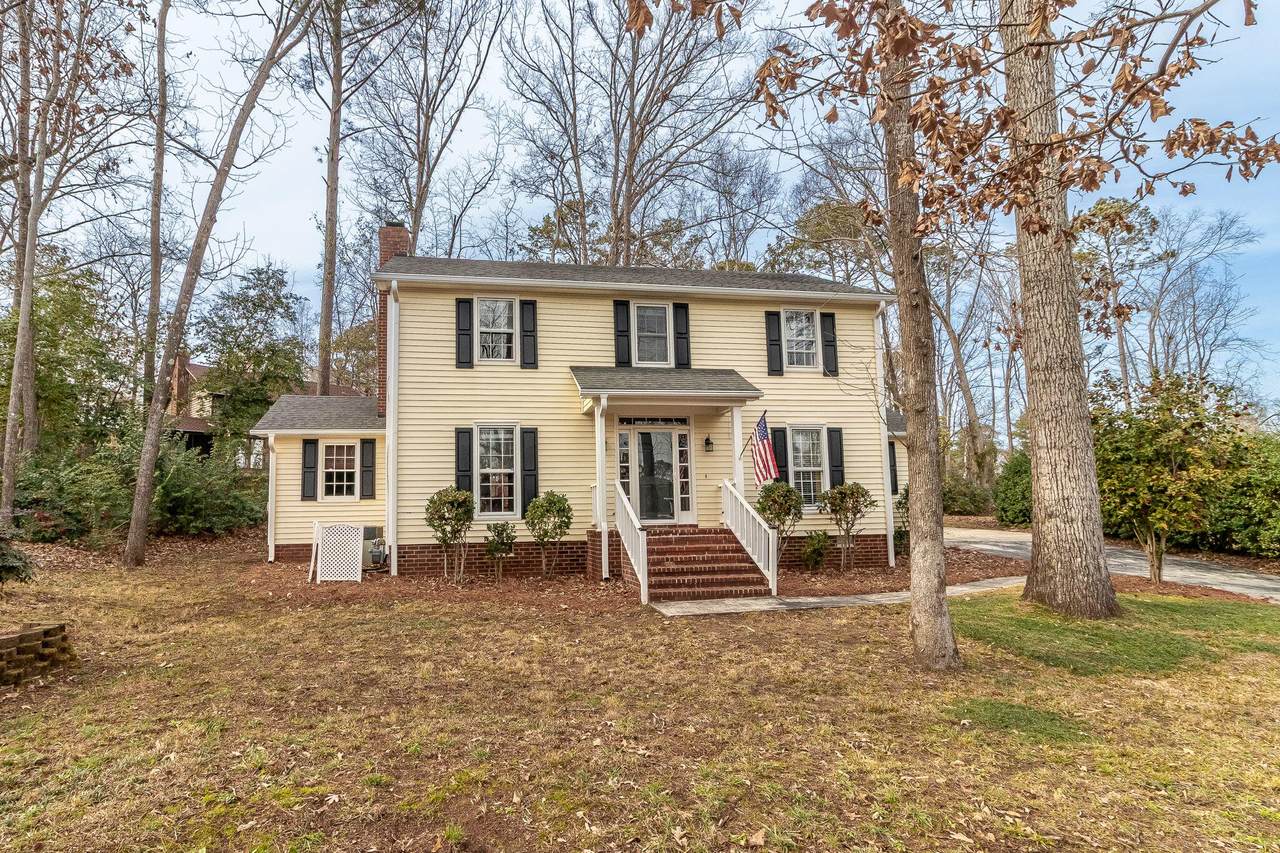 316 Wakefield Lane - Photo 1