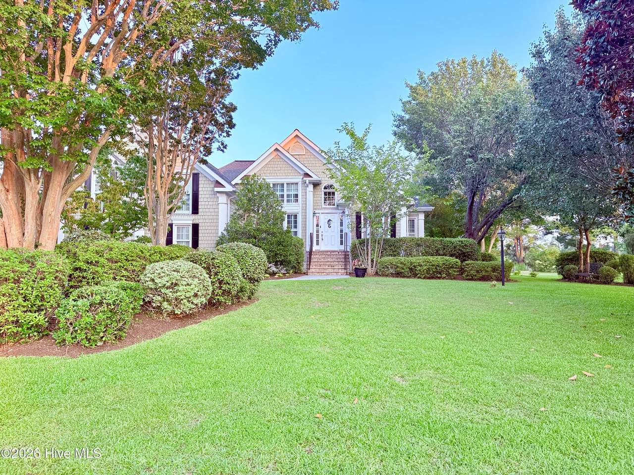 512 Macon Court - Photo 1