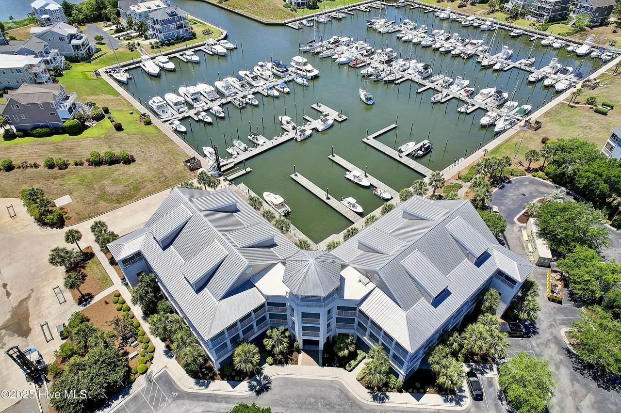 2571 St James Drive - Photo 1