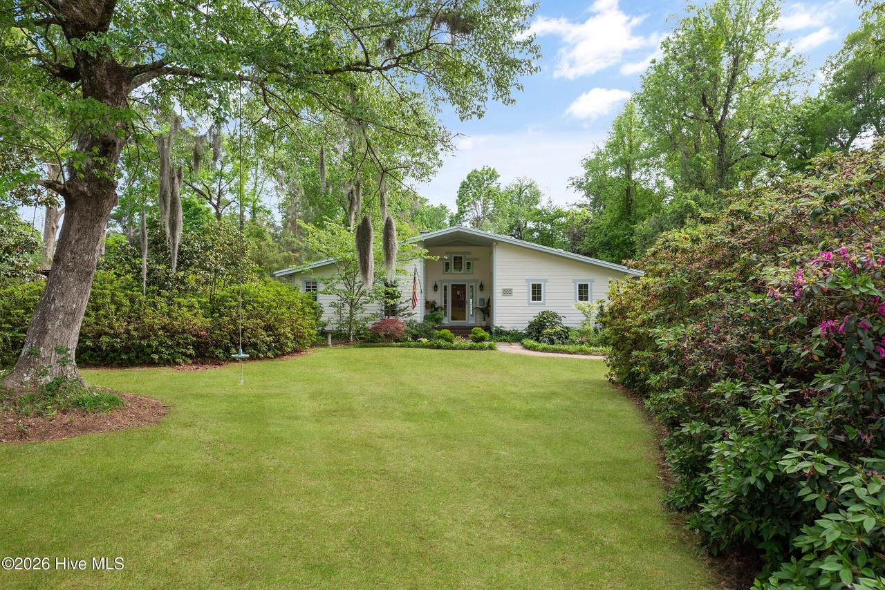 521 Wayne Drive - Photo 1