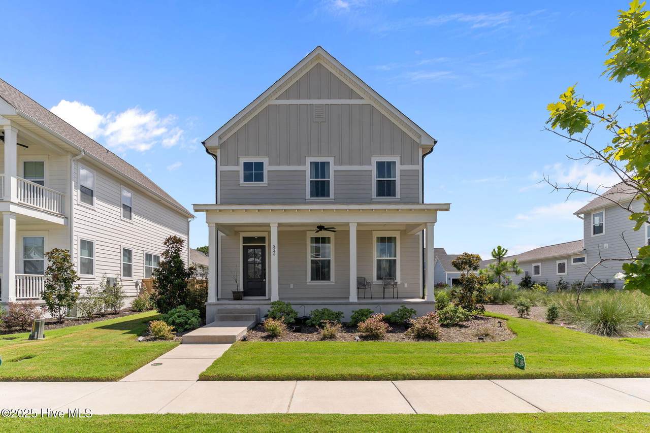826 Trisail Terrace - Photo 1