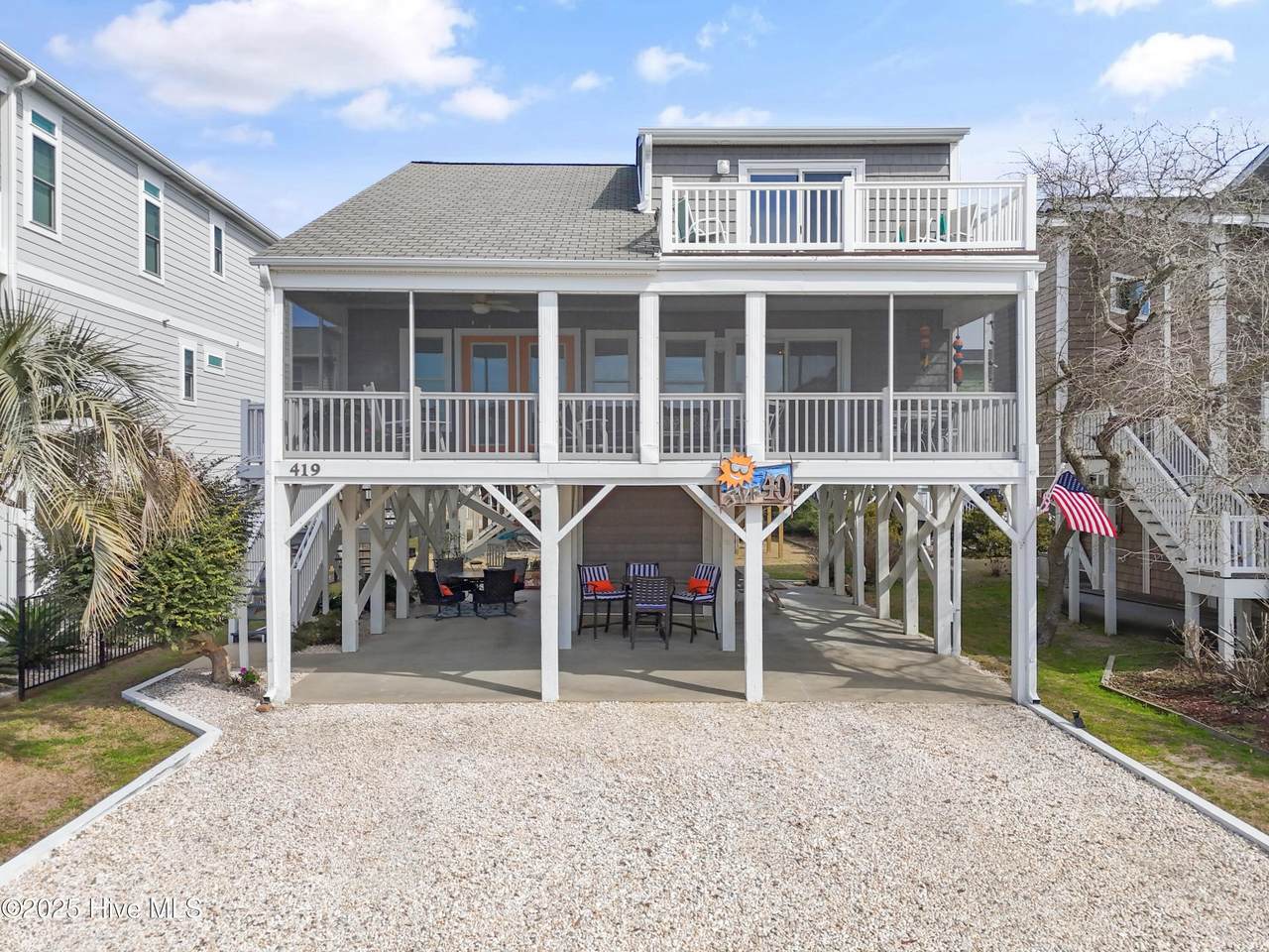 419 40th Street - Photo 1