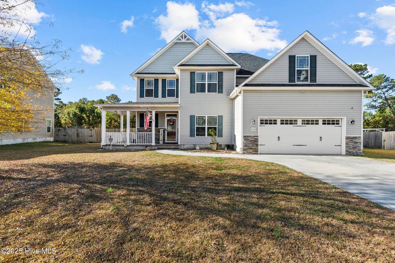 205 Zonnie Lane - Photo 1