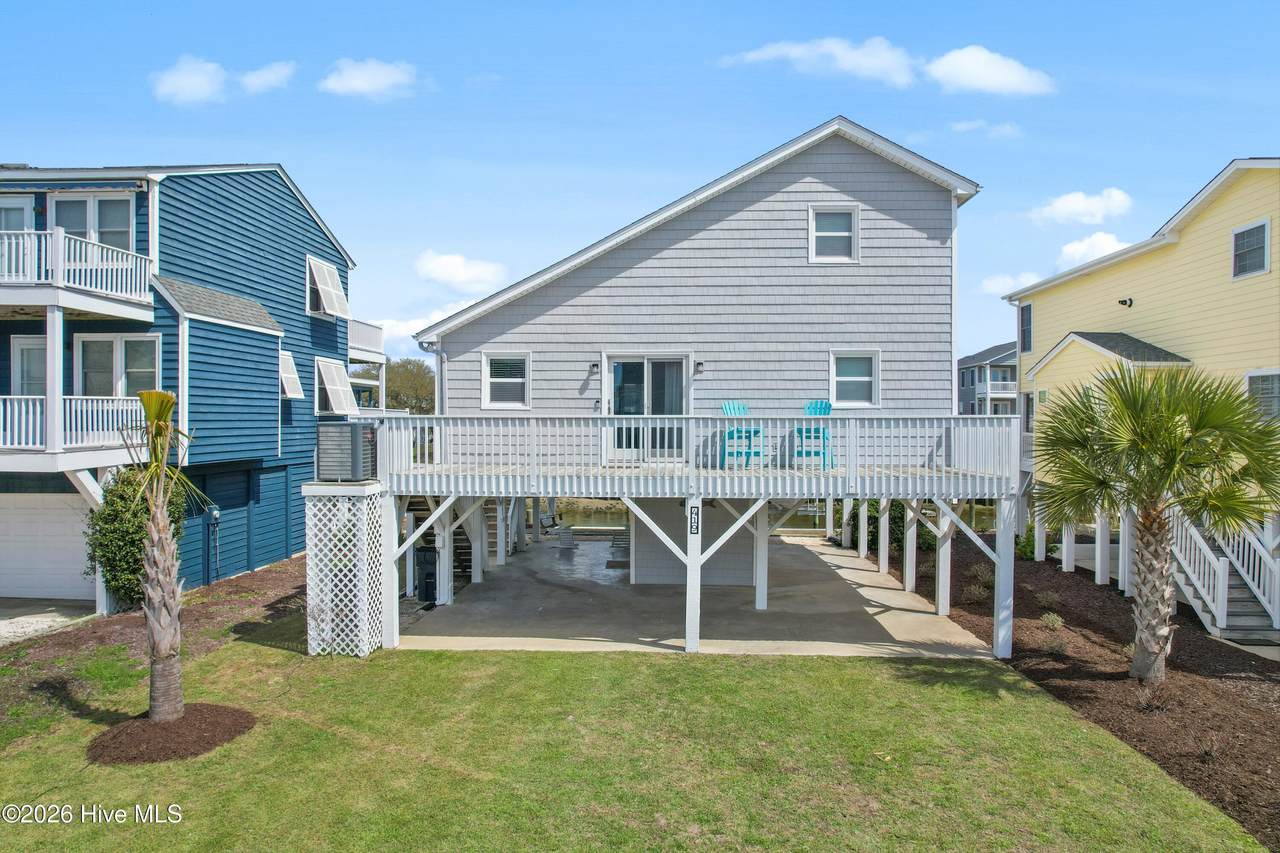 419 Sailfish Street - Photo 1