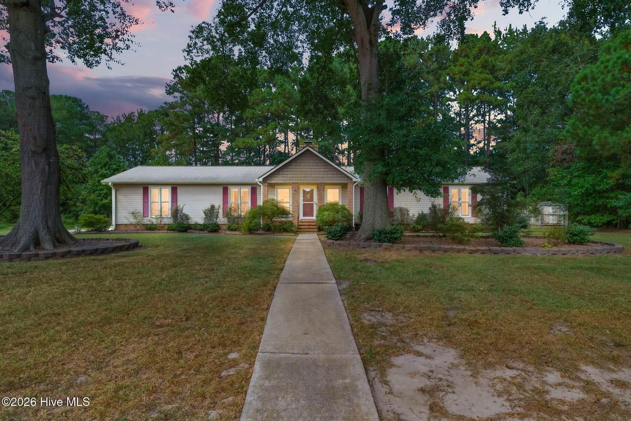 607 Shelley Drive - Photo 1