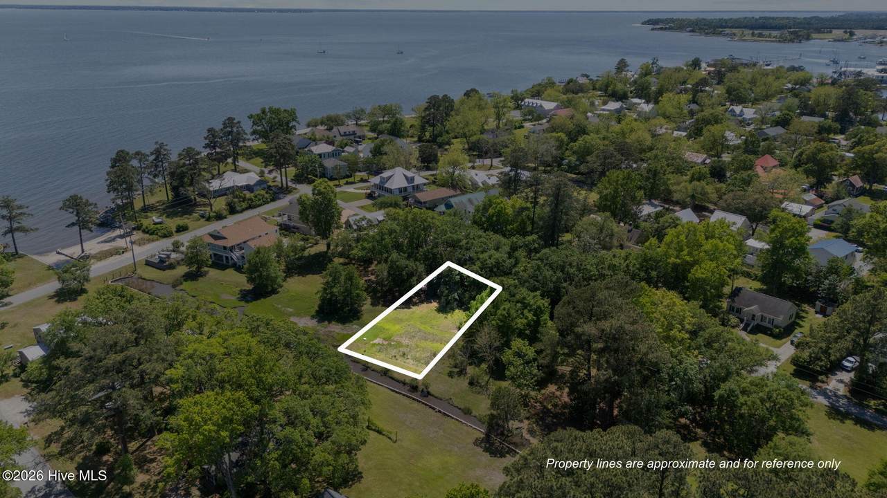 360 Vandemere Street - Photo 1