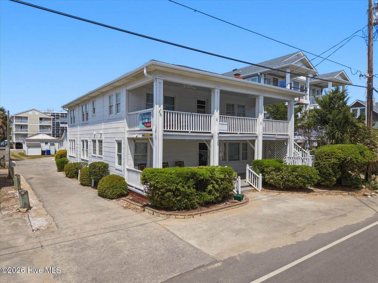 715 Carolina Beach Avenue - Photo 1